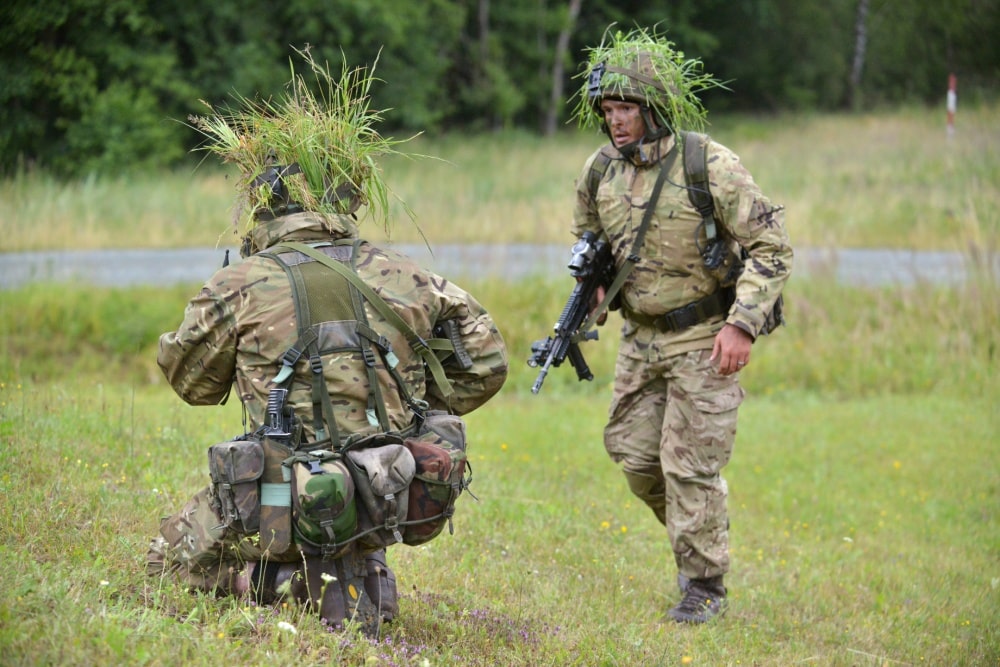 British Soldiers in Camouflage Fail