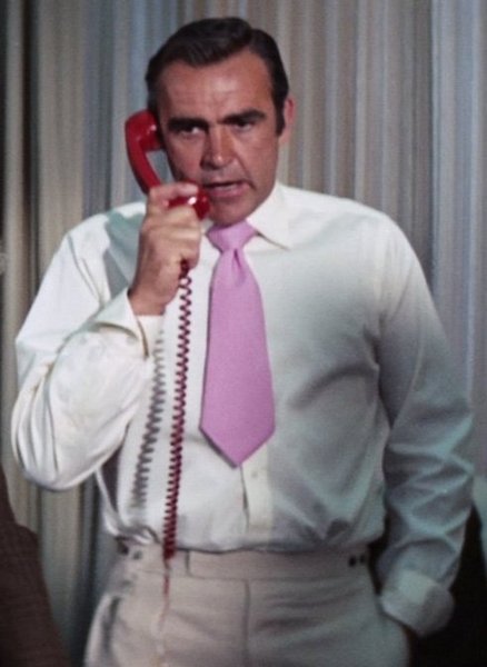 James Bond in pink tie