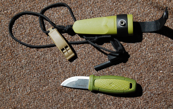 Eldris Knife with whistle and fire-starter added