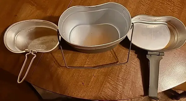 East German Mess Kit. Note handle on inner